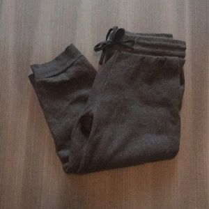 Fabletics knee-length sweatpants